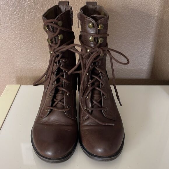 American Rag Laina Brown Block-Heel Combat Booties size 9 - Picture 2 of 8